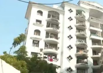 मुख्तार अंसारी के करीबी बिल्डर पर बड़ी कार्रवाई, सिराज अहमद का न्यू FI हॉस्पिटल सील, अवैध फ्लैट होंगे ध्वस्त