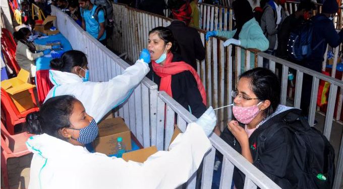 देश में कोरोना ने फिर बढ़ाई टेंशन, गाजियाबाद के बाद नोएडा में मिला कोविड संक्रमित