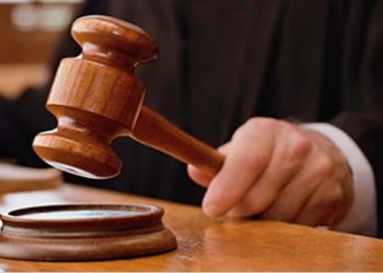 पान मसाला का प्रचार करना पड़ा महंगा, शाहरुख, अक्षय और अजय देवगन को हाईकोर्ट ने भेजा नोटिस