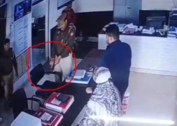 कोतवाली में दरोगा के पिस्टल से चली गोली, महिला हुई गंभीर घायल, आरोपी मौके से फरार