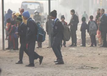 ठंड के चलते गौतमबुद्धनगर में 12वीं तक के स्कूल बंद, जानिए अब कब खुलेंगे