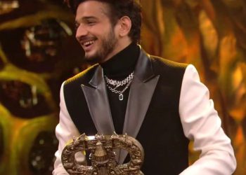 जन्मदिन पर Munawar Faruqui ने जीता Bigg Boss Season 17 का खिताब, डोंगरी वासियों ने यूं मनाया जीत का जश्न
