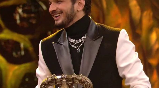 जन्मदिन पर Munawar Faruqui ने जीता Bigg Boss Season 17 का खिताब, डोंगरी वासियों ने यूं मनाया जीत का जश्न