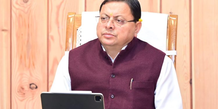 उत्तराखंड में बाहरी लोग नहीं खरीद पाएंगे जमीन, सीएम पुष्कर सिंह धामी ने नए साल पर जारी किया आदेश
