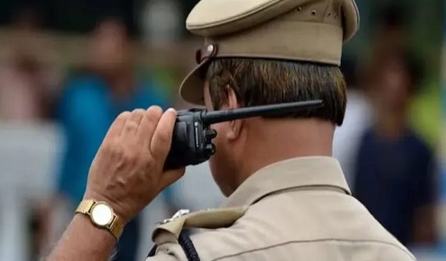 महिला सिपाही को आपत्तिजनक WhatsApp करता था SI, शिकायत पर SSP ने किया सस्पेंड