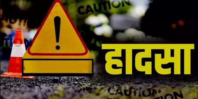 आगरा में बड़ा हादसा, नहर में गिरी कार, शादी समारोह से लौट रहे 4 लोगों की मौत