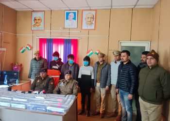 बंद घरों में चोरी करने वाले गिरोह के तीन शातिर चोरों को पुलिस ने किया गिरफ्तार