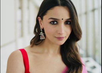 आलिया भट्ट और Sharvari की स्पाई यूनिवर्स फिल्म को मिला डायरेक्टर, आदित्य चोपड़ा संग मिलाया हाथ