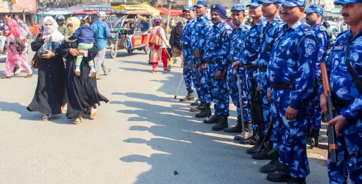 हल्द्वानी हिंसा में 5 हजार पर FIR, 7 सुरक्षा जोन में बंटा शहर, हाई अलर्ट के बीच दंगाइयों को गोली मारने का ऑर्डर