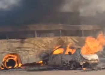 यमुना एक्सप्रेस-वे पर बस-कार में टक्कर, जिंदा जले 5 लोग… बचने के लिए शीशे तोड़कर बस से कूदे यात्री