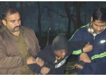 नोएडा में युवक को चाकू मारकर किया था घायल, यूपी पुलिस ने कर दिया एनकाउंटर, फिर…