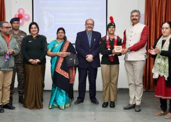 एनसीसी कैडेट महानिदेशक पदक मिलने पर शारदा यूनिवर्सिटी में हुआ सम्मान समारोह का आयोजन
