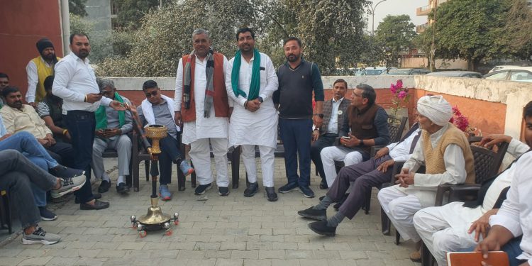 ग्रेटर नोएडा के किसान यमुना एक्सप्रेसवे से ट्रैक्टर ट्रॉली के साथ दिल्ली की तरफ करेंगे मार्च