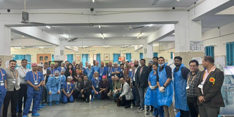 शारदा हॉस्पिटल में पहली बार अंतर्राष्ट्रीय मल्टी सिस्टम रोबोटिक वर्कशॉप की हुई शुरुआत