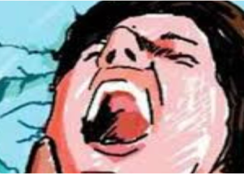 गर्लफ्रेंड को 100 मीटर तक घसीटा, हत्या कर पेड़ से लटकाया शव, बोला-शादी के लिए दबाव डाल रही थी