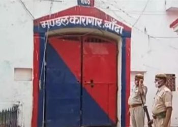 जेल में कौन कर रहा मुख्तार अंसारी को मारने की तैयारी? एक पत्र और सस्पेंड हो गए जेलर समेत तीन अधिकारी