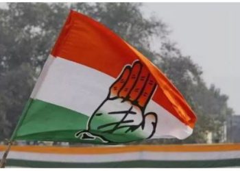 उत्‍तराखंड में कांग्रेस को तगड़ा झटका, दो दिग्‍गजों ने छोड़ी पार्टी