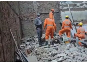 दिल्ली में बड़ा हादसा, कबीर नगर में दो मंजिला इमारत ढहने से दो लोगों की मौत