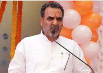 केंद्रीय राज्यमंत्री संजीव बालियान के काफिले पर पथराव से मची अफरातफरी, कई गाड़ियां क्षतिग्रस्त