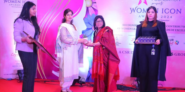 गौड़ फाउंडेशन ने 20 महिलाओं को आइकॉन पुरस्कार से नवाजा