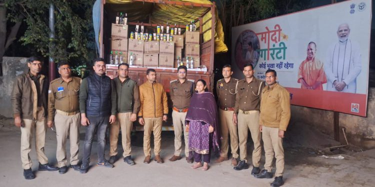 35 लाख रुपये की अवैध शराब से भरी केन्टर को पुलिस ने किया बरामद, चालक फरार