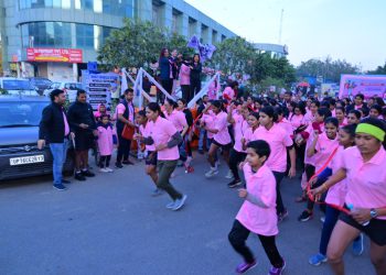 यथार्थ अस्पताल द्वारा अंतर्राष्ट्रीय महिला दिवस पर वूमेन वॉकथॉन का हुआ आयोजन