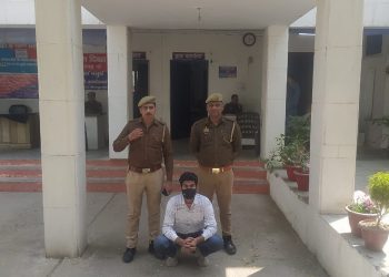 स्क्रैप माफिया रवि काना के लिए जबरन स्क्रैप का ठेका लेने वाला 25 हजार का इनामी गिरफ्तार