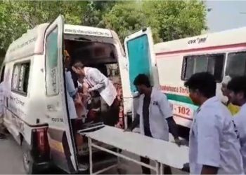 रामनवमी पर दर्दनाक हादसा, मंदिर दर्शन करने जा रहे ग्रामीणों की गाड़ी पलटी; तीन की मौत और 17 घायल