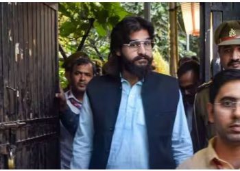 मुख्तार अंसारी की कब्र पर आज फातिहा पढ़ेगा बेटा अब्बास, SC ने शर्तों के साथ दी इजाजत