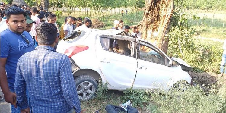 सहारनपुर में दर्दनाक सड़क हादसा, पेड़ से टकराई तेज रफ्तार कार; बच्चे समेत 4 लोगों की मौत