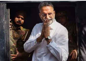 मुख्तार अंसारी का स्टेटस लगाने वाला सिपाही निलंबित, माफिया को लिखा था- ‘अलविदा शेर-ए-पूर्वांचल’