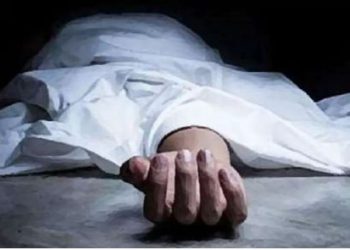 नोएडा में ई-रिक्शा चार्जिंग के दौरान फटी बैटरी, पिता-पुत्र झुलसे, बेटे की हो गई मौत