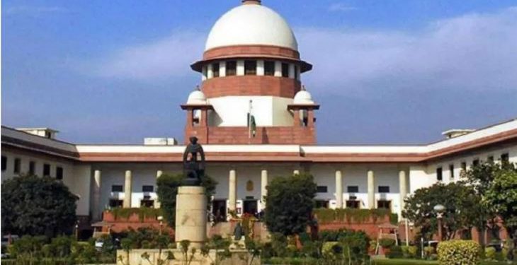 यूपी मदरसा एक्ट रद्द करने के आदेश पर सुप्रीम कोर्ट ने लगाई रोक, सरकार को नोटिस