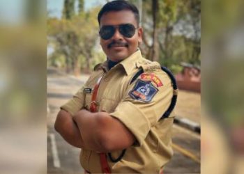 40 लाख की नौकरी छोड़ UPSC की तैयारी, पहले 3 नंबर से चूके, दूसरे प्रयास में IPS और तीसरे अटेंप्ट में बने IAS