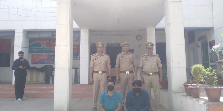 व्हाट्सएप वीडियो कॉल पर अश्लील वीडियो बनाने के बाद ठगी करने वालो दो आरोपी गिरफ्तार