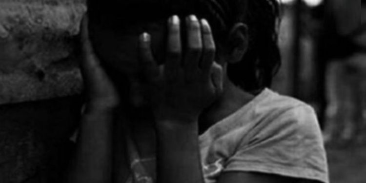 75 साल के बुजुर्ग की हैवानियत, बच्ची को भंडारा खिलाने के बहाने की गंदी हरकत