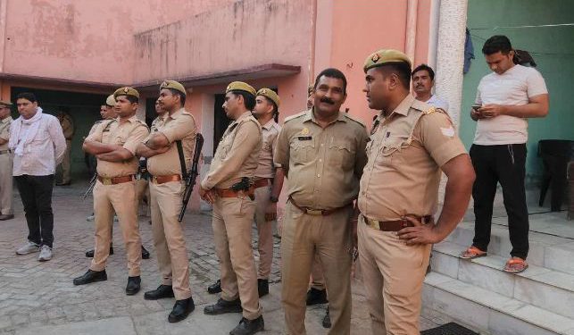 UP: बागपत में रिटायर्ड दारोगा के घर डबल मर्डर, घर में घुसकर धारदार हथियार से सास-बहू की हत्या