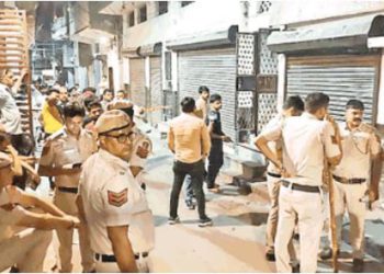 दुकान में मिले भाई-बहन के शव, लापता पिता पर शक, दिल्ली के केशवपुरम में हैरान करने वाली वारदात