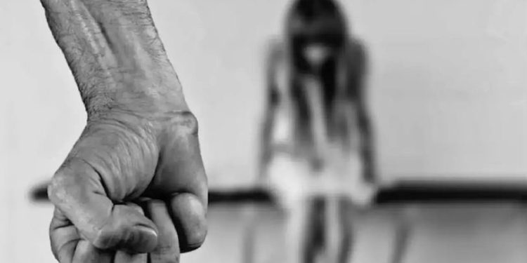 UP: मस्जिद में पढ़ने वाली लड़की से हैवानियत, मौलवी ने 2 साल तक किया रेप; ऐसे खुला मामला