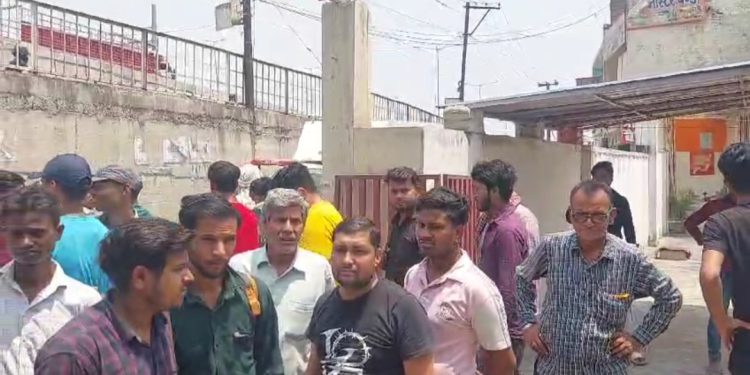 पुलिस हिरासत में संदिग्ध परिस्थिति में युवक की हुई मौत, चौकी पर मौजूद सभी पुलिस कर्मियों को किया गया निलंबित