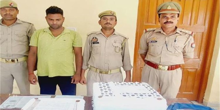 मकान में अकेला रहता था युवक, बाहर निकला तो पकड़ा गया, बोला- यह तो YouTube से… बताया ऐसा राज, पुलिस ने किया अरेस्ट