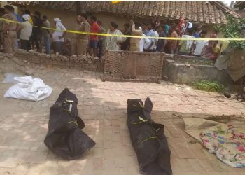 संदिग्ध हालात में दो सगी बहनों की मौत, तीसरी गंभीर, माता पिता गए थे बैंगलुरू, घर से मिले अहम सुराग