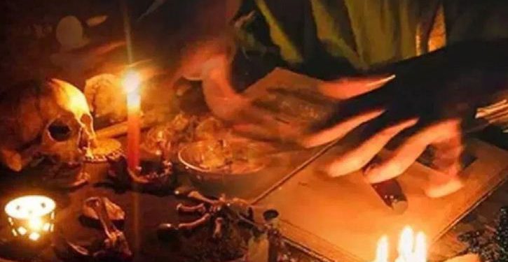 तांत्रिक ने तंत्र मंत्र के नाम पर महिला के साथ किया गंदा काम, सुनकर रह जाएंगे दंग