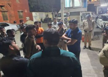 Haridwar Crime: मामूली विवाद में दो युवकों में खूनी संघर्ष, बीच बचाव में आए युवक की तलवार से गला रेतकर हत्या