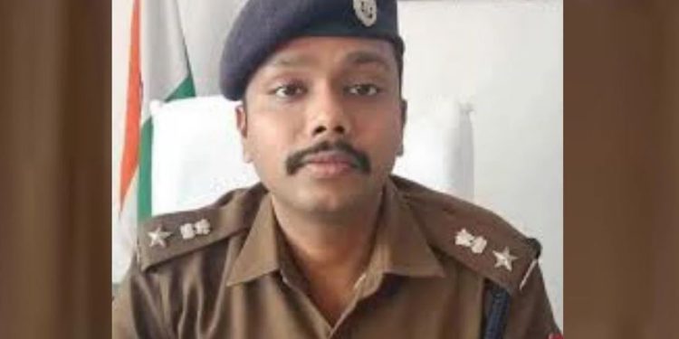 IPS अधिकारी अंकित मित्तल पर गिरी गाज, जीरो टॉलरेंस की नीति के तहत निलंबित; पत्नी से बदसलूकी का आरोप