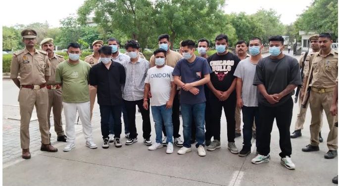 NCR की एक बिल्डिंग से 40 लड़कों संग 33 लड़कियां गिरफ्तार, फर्राटेदार अंग्रेजी में करते थे बात