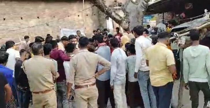 UP: प्रेमिका के बुलाने पर गया था मिलने, लड़की के घर वालों ने पीट पीटकर मार डाला