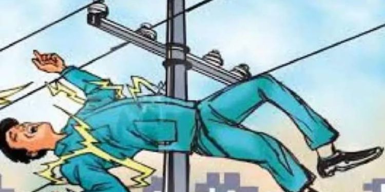 दादरी में शटडाउन लेकर बिजली की लाइन पर काम करते समय करंट लगने से लाइनमैन की हुई मौत