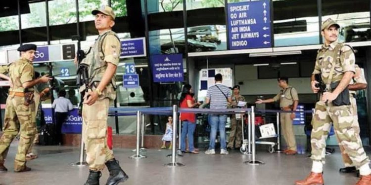 CISF ने IGI एयरपोर्ट पर फेक जॉब स्‍कैमर को किया गिरफ्तार, पूछताछ में किया ये खुलासा