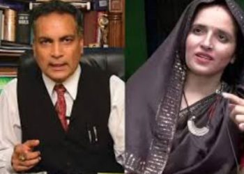 सीमा हैदर का केस लड़ने वाले सुप्रीम कोर्ट के वकील के हाथ में हाथरस वाले बाबा नारायण साकार हरि का केस